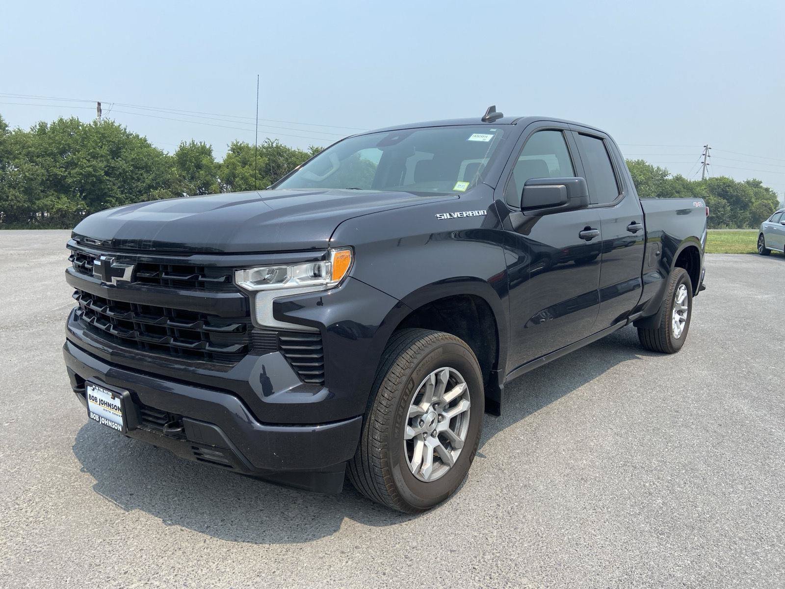 Used 2023 Chevrolet Silverado 1500 RST AWD/4WD image 3