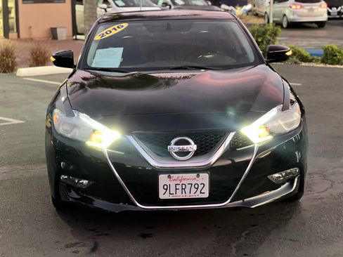 Used 2016 Nissan Maxima SR image 2