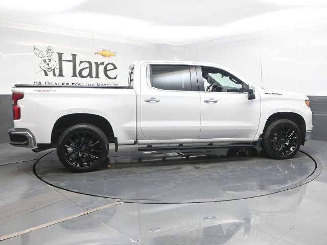 Used 2023 Chevrolet Silverado 1500 LTZ w/ LTZ Convenience Package II AWD/4WD image 40