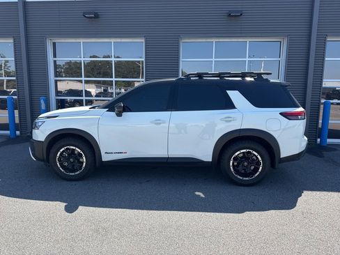 Used 2025 Nissan Pathfinder Rock Creek image 2