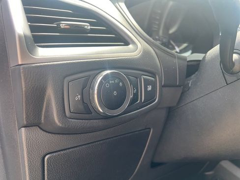 Used 2024 Ford Edge SEL AWD/4WD image 19