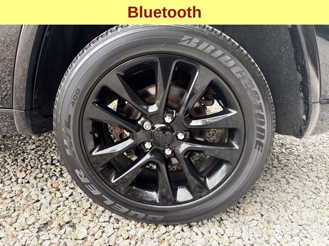 Used 2018 Jeep Grand Cherokee Altitude AWD/4WD image 9