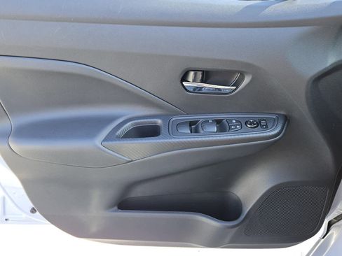 Used 2025 Nissan Versa SV w/ Trunk Package image 16