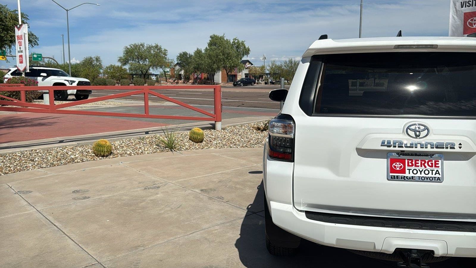 Used 2023 Toyota 4Runner SR5 Premium w/ Moonroof Package RWD image 8