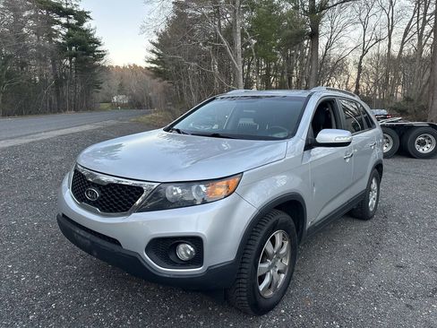 Used 2013 Kia Sorento LX w/ Convenience Pkg image 7