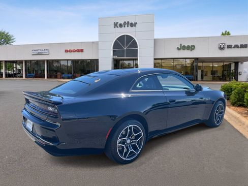 Used 2026 Dodge Charger Scat Pack AWD/4WD image 6