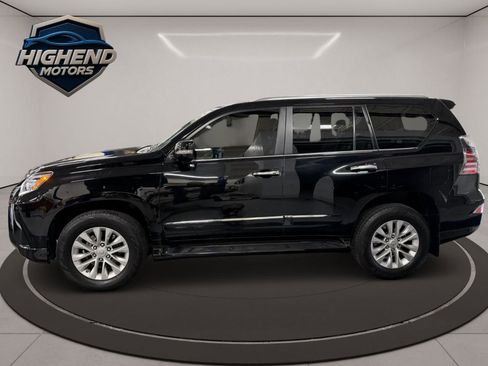 Used 2016 Lexus GX 460 w/ Premium Package image 3