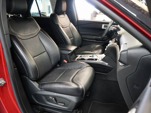 Used 2020 Ford Explorer ST image 35