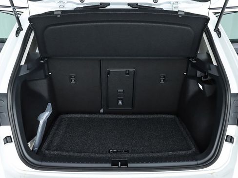 New 2025 Volkswagen Taos SEL image 69