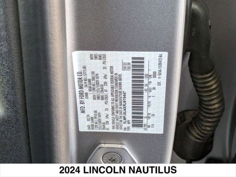 New 2024 Lincoln Nautilus Premier w/ Equipment Group 102A image 15