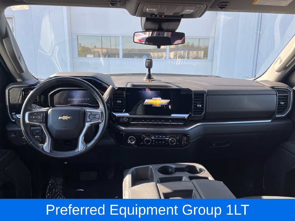Used 2023 Chevrolet Silverado 1500 LT AWD/4WD image 15