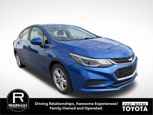 Used 2017 Chevrolet Cruze LT w/ Convenience Package FWD image 6
