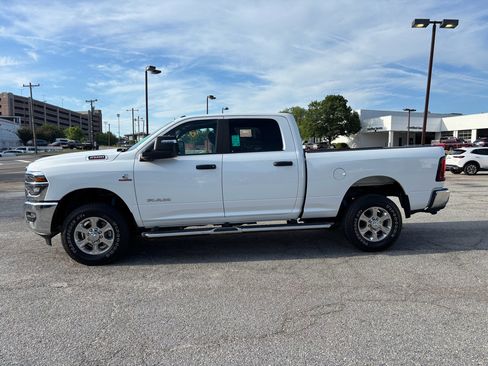Used 2025 RAM 2500 Big Horn AWD/4WD image 5