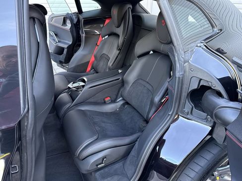 Certified 2024 Ferrari Purosangue AWD/4WD image 31