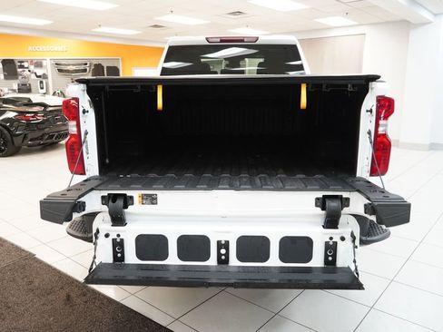 Used 2024 Chevrolet Silverado 2500 W/T w/ WT Convenience Package AWD/4WD image 9