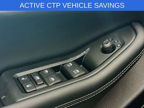 New 2025 Jeep Grand Cherokee L Laredo image 17