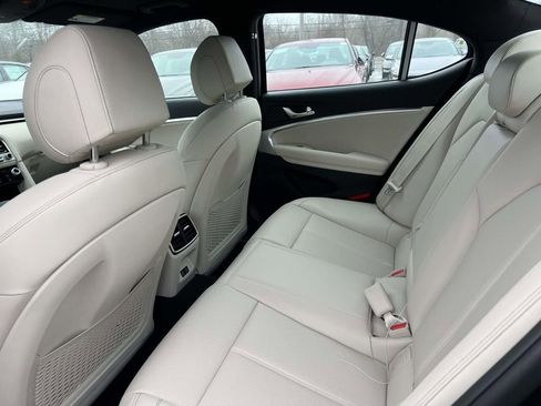 New 2026 Genesis G70 2.5T image 32