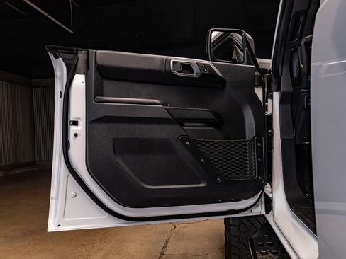 Used 2025 Ford Bronco Badlands AWD/4WD image 28