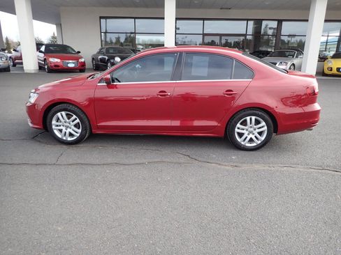 Used 2017 Volkswagen Jetta S FWD image 2