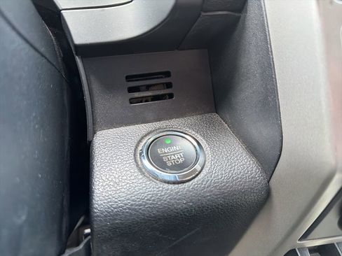 Used 2016 Ford F150 Lariat RWD image 25