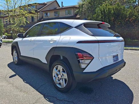 Certified 2025 Hyundai Kona SE AWD/4WD image 21