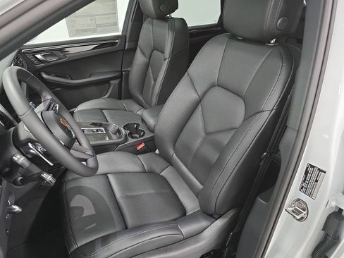 New 2026 Porsche Macan S AWD/4WD image 5