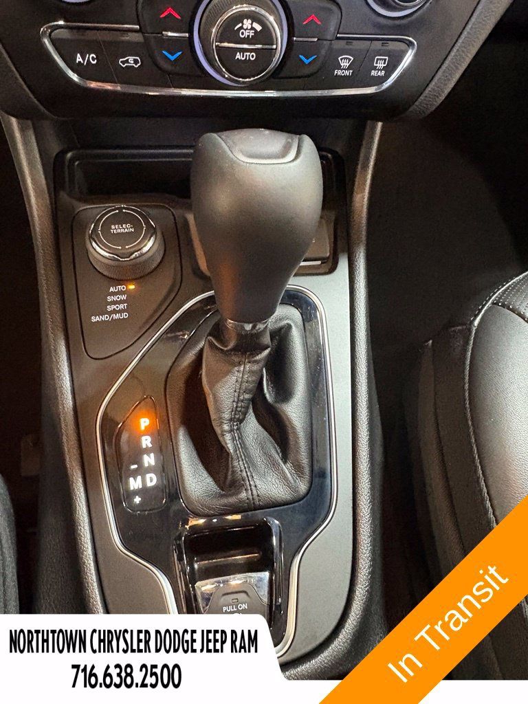 Used 2019 Jeep Cherokee Limited AWD/4WD image 23