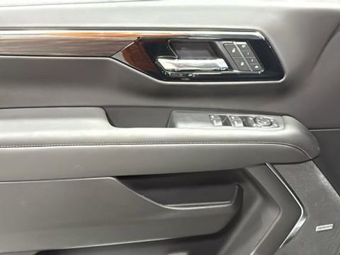 New 2026 Chevrolet Suburban Z71 w/ Z71 Off-Road Package image 12