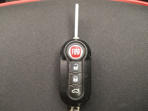 Used 2017 FIAT 500 Pop w/ Popular Equipment Package FWD image 32