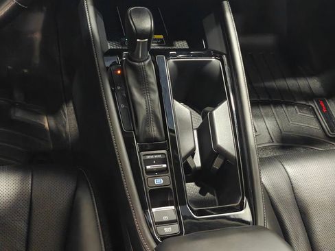Used 2023 Honda Accord Touring image 9