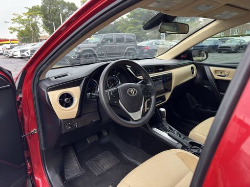 Used 2019 Toyota Corolla LE image 22