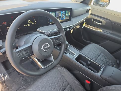 New 2027 Nissan Kicks SV w/ Cold Weather Package FWD image 15