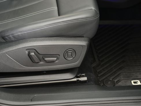 Certified 2023 Audi Q4 e-tron Premium Plus w/ Premium Plus image 10