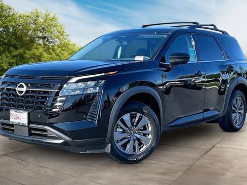 New 2026 Nissan Pathfinder SV w/ Cargo Package FWD image 2