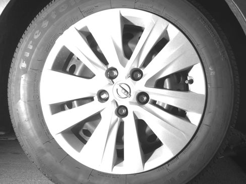 Used 2025 Nissan Sentra S FWD image 13