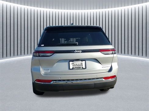 New 2025 Jeep Grand Cherokee Limited w/ MOPAR Finishing Package image 4