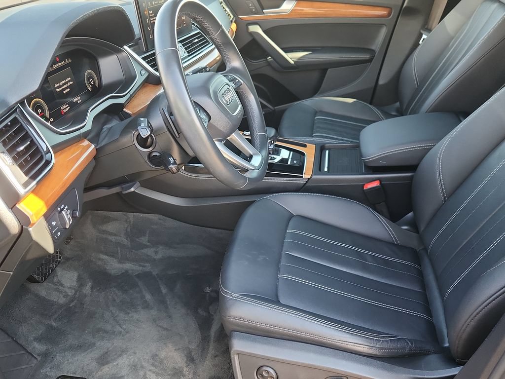 Used 2021 Audi Q5 e Premium Plus w/ Premium Plus Package AWD/4WD image 7