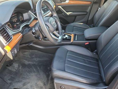 Used 2021 Audi Q5 e Premium Plus w/ Premium Plus Package AWD/4WD image 7