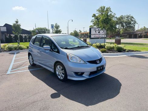 Used 2009 Honda Fit Sport image 3