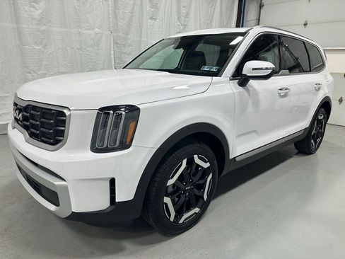 Used 2025 Kia Telluride S image 3