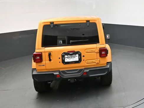 Used 2021 Jeep Wrangler Unlimited Sahara w/ Cold Weather Group image 37