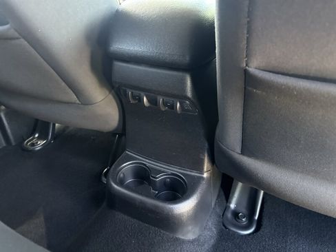 Used 2012 Jeep Wrangler Unlimited Sahara AWD/4WD image 30