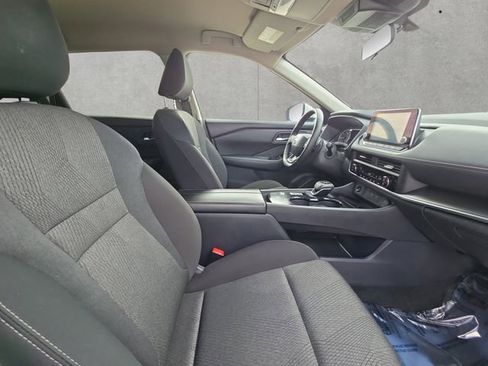 Used 2025 Nissan Rogue SV FWD image 24
