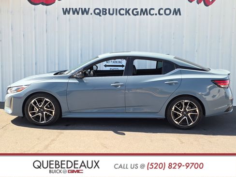 Used 2024 Nissan Sentra SR w/ SR Premium Package FWD image 4