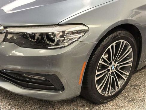 Used 2017 BMW 530i xDrive AWD/4WD image 5