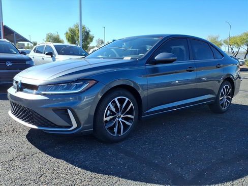 New 2026 Volkswagen Jetta SE image 3