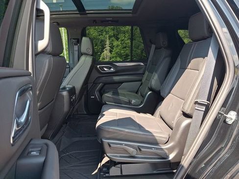 Used 2024 Chevrolet Tahoe RST w/ Luxury Package AWD/4WD image 10