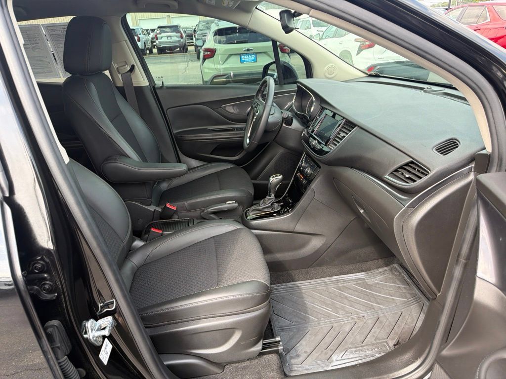 Used 2022 Buick Encore Preferred w/ Safety Package AWD/4WD image 10