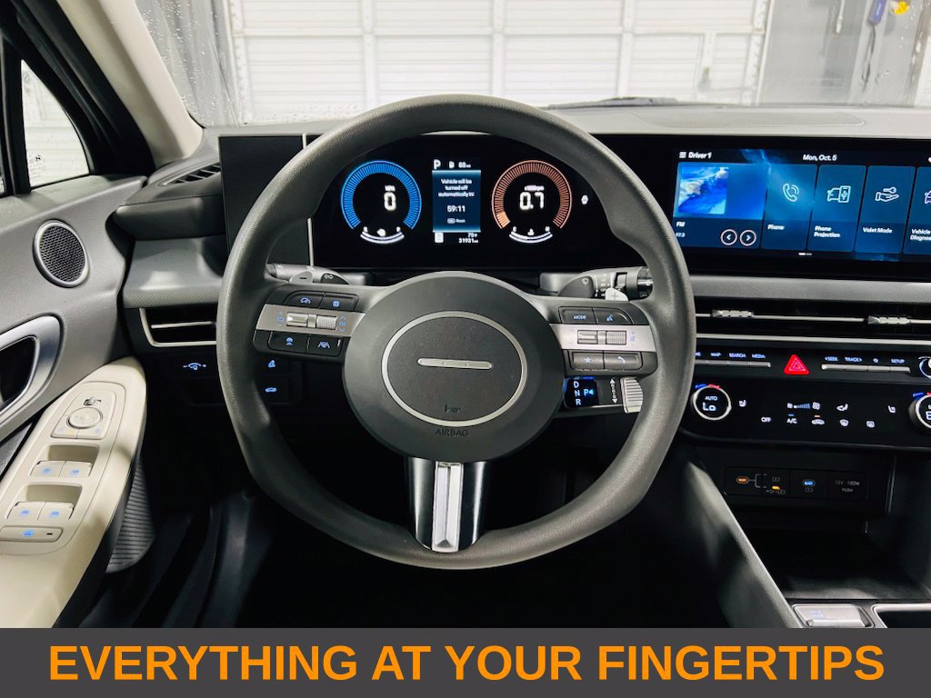 Used 2025 Hyundai Sonata SEL FWD image 5
