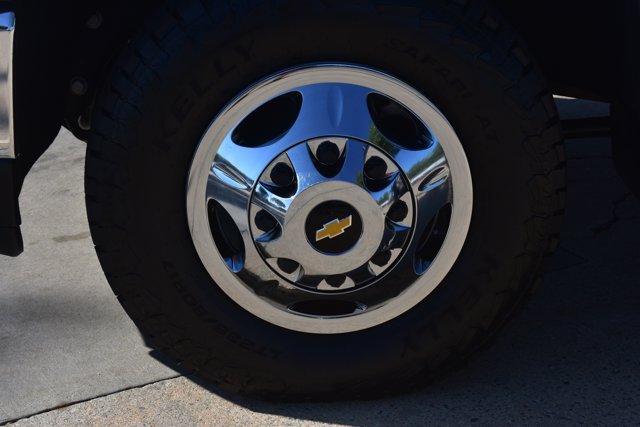 Used 2022 Chevrolet Silverado 3500 LT w/ Convenience Package AWD/4WD image 9